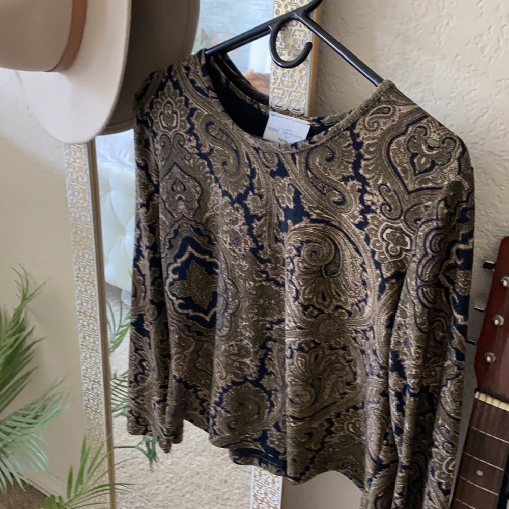 Vintage Pattern Top - Picture 5 of 5
